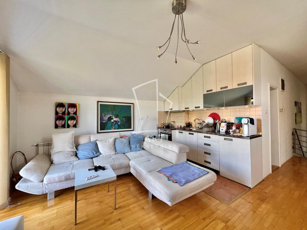 Slika 2 - Avalska,  Kuća na prodaju, 398m2, 350.000€