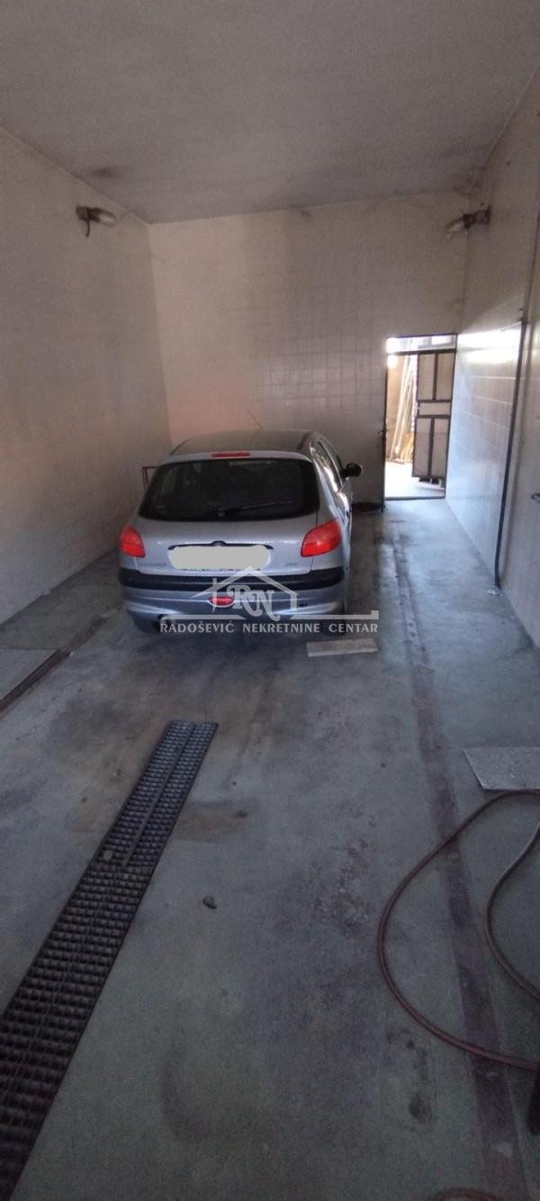 Slika 1 - Ugrinovačka,  Lokal za izdavanje, 60m2, 600€