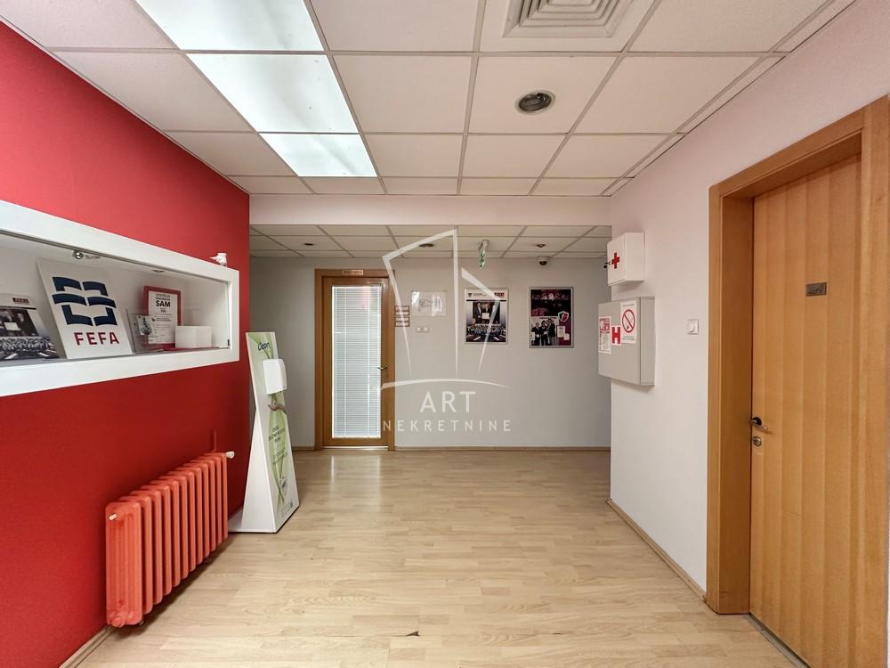 Slika 5 - Bulevar Zorana Đinđića,  Lokal za izdavanje, 1266m2, 16.458€