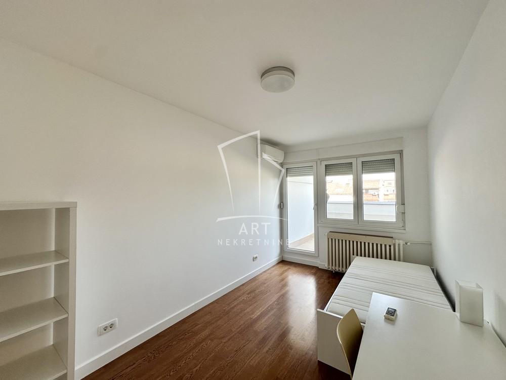 Slika 7 - Gandijeva, Četvorosoban stan na prodaju, 108m2, 396.000€