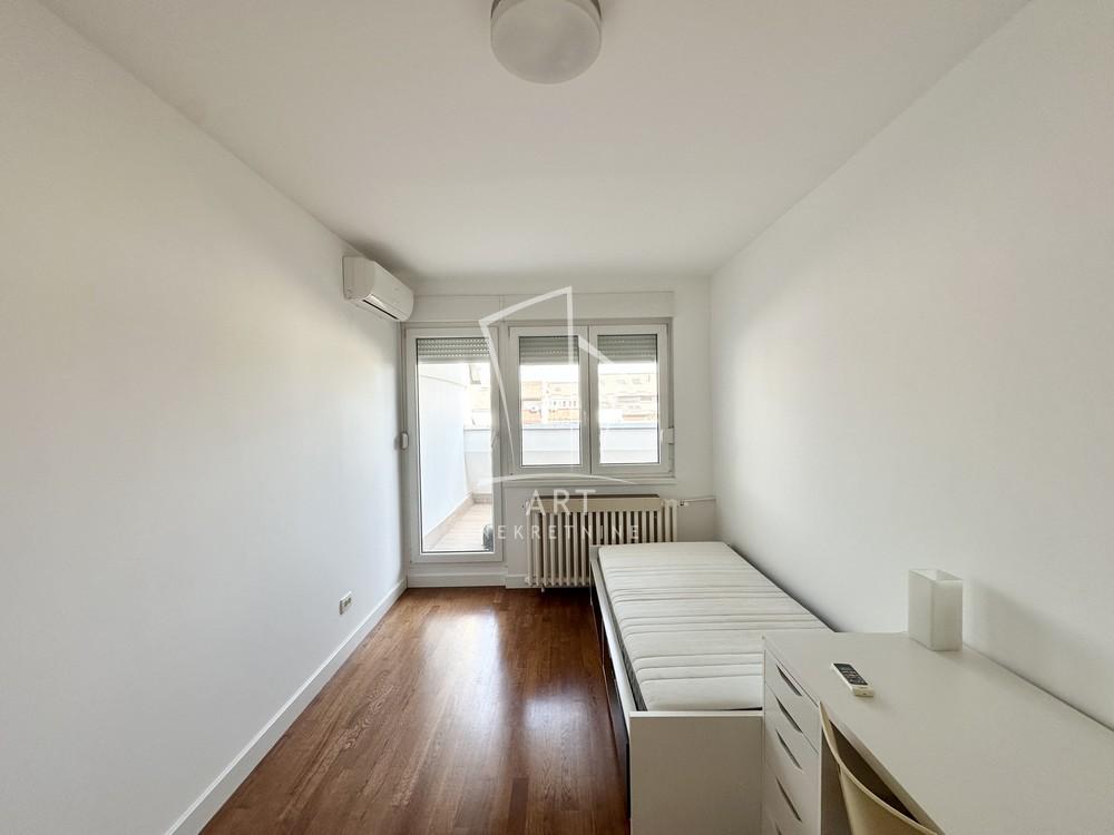 Slika 8 - Gandijeva, Četvorosoban stan na prodaju, 108m2, 396.000€