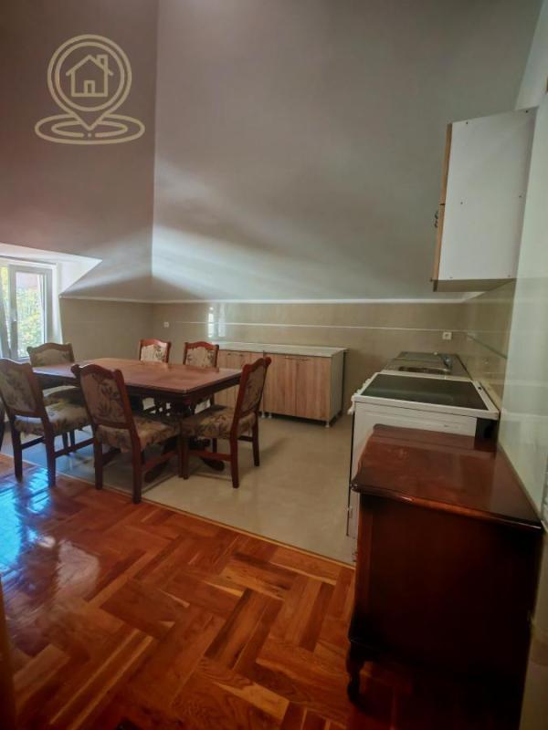 Slika 3 - Četvorosoban stan za izdavanje, 105m2, 1.000€