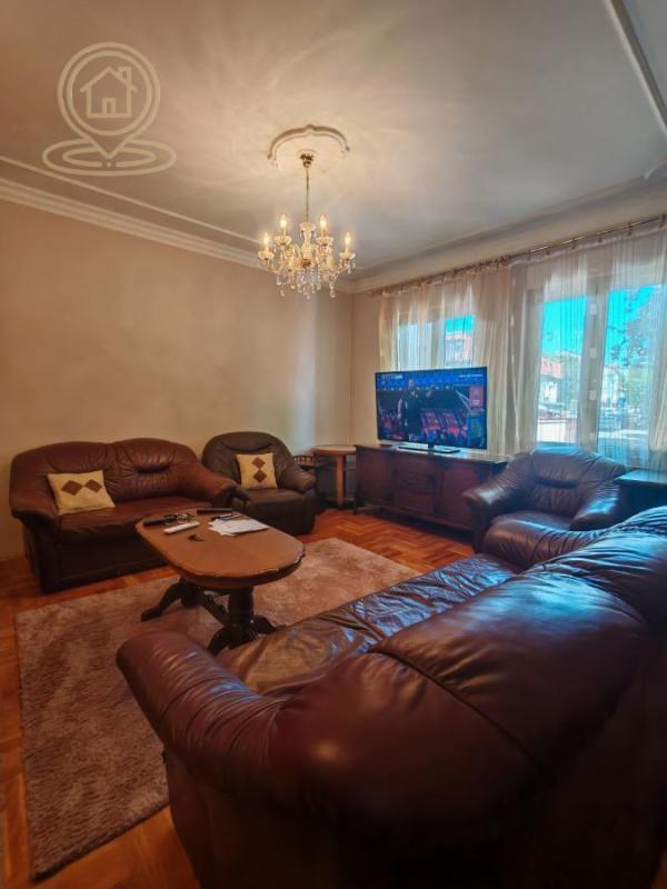 Glavna slika -Trosoban stan za izdavanje, 107m2, 1.000€