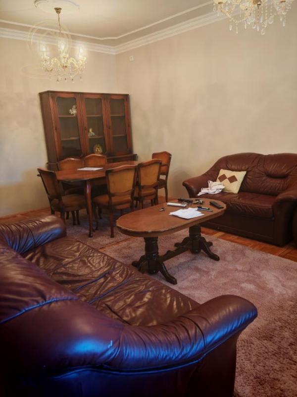 Slika 8 - Trosoban stan za izdavanje, 107m2, 1.000€