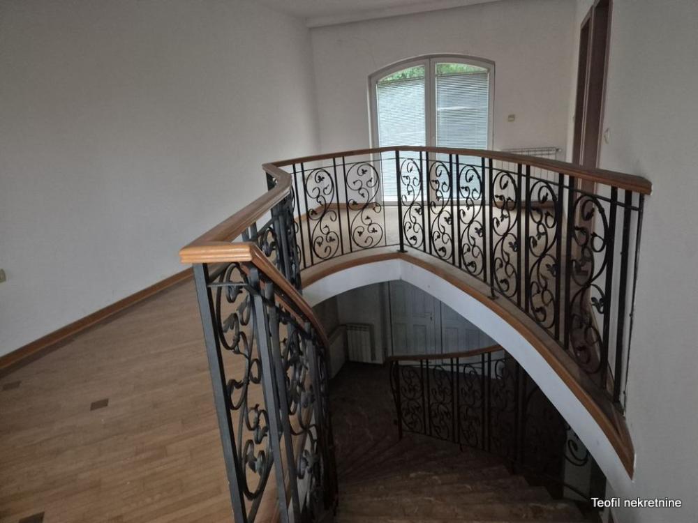 Slika 8 - Plitvička,  Kuća na prodaju, 438m2, 850.000€