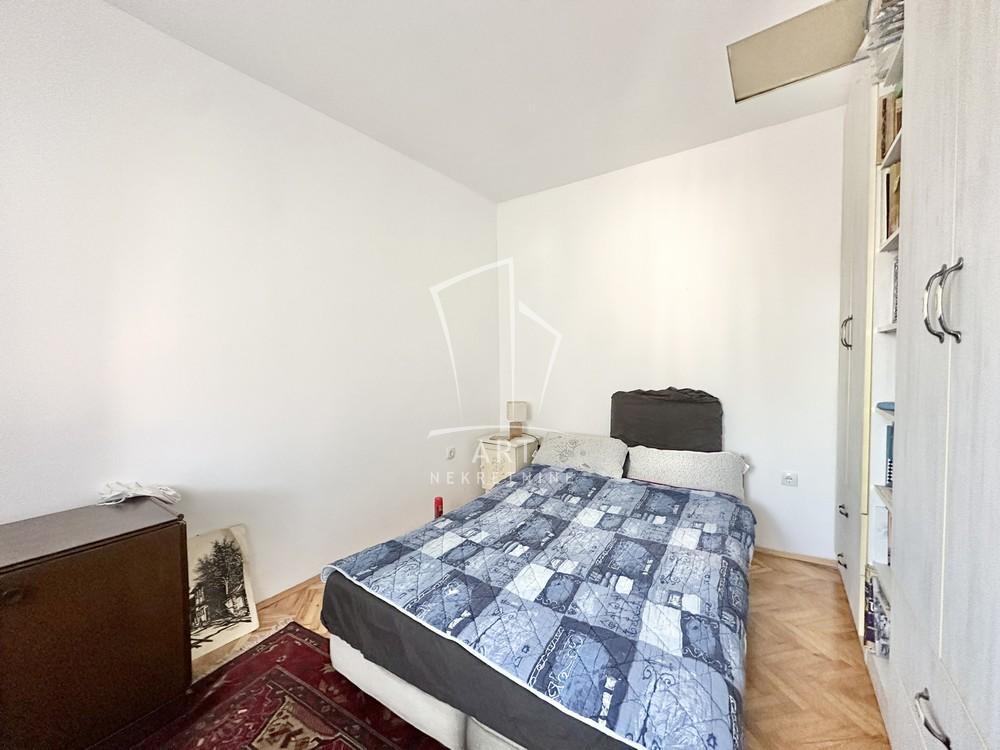 Slika 4 - Cara Dušana, Trosoban stan na prodaju, 59m2, 160.000€