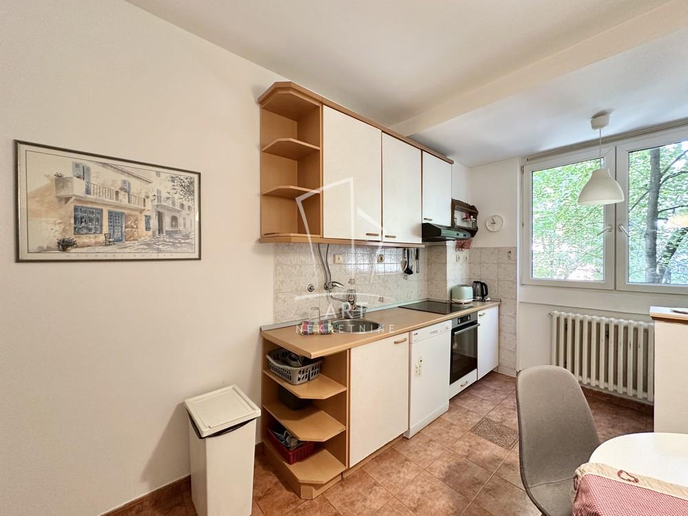 Slika 10 - Bulevar Kralja Aleksandra, Dvoiposoban stan za izdavanje, 73m2, 700€