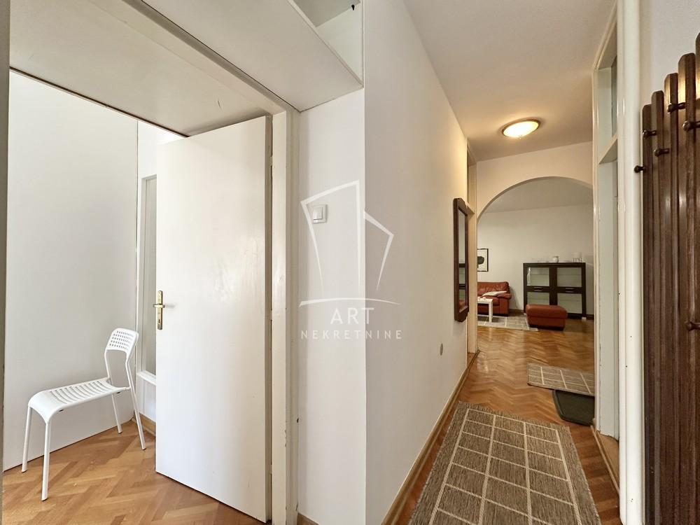 Slika 11 - Bulevar Kralja Aleksandra, Dvoiposoban stan za izdavanje, 73m2, 700€