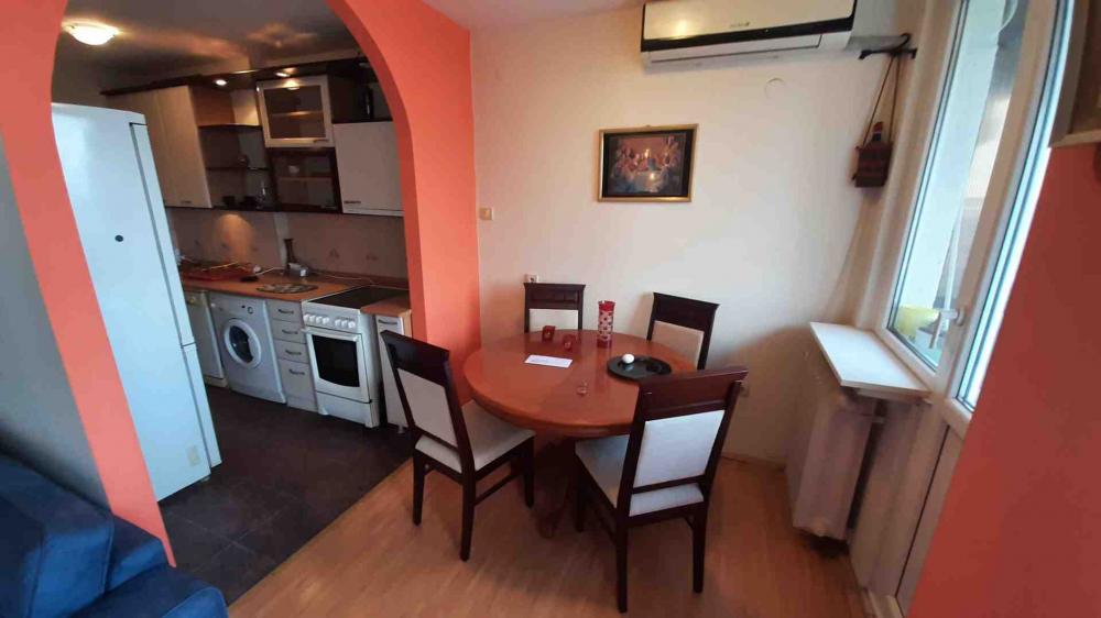 Slika 3 - Bulevar Mihajla Pupina, Četvorosoban stan za izdavanje, 100m2, 800€