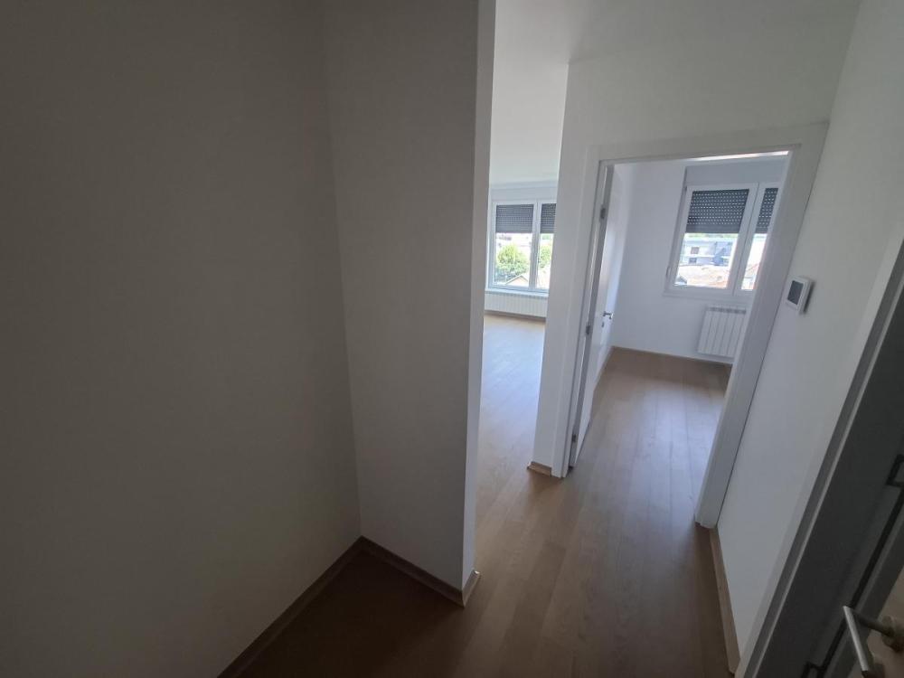 Slika 8 - Dvosoban stan za izdavanje, 42m2, 500€