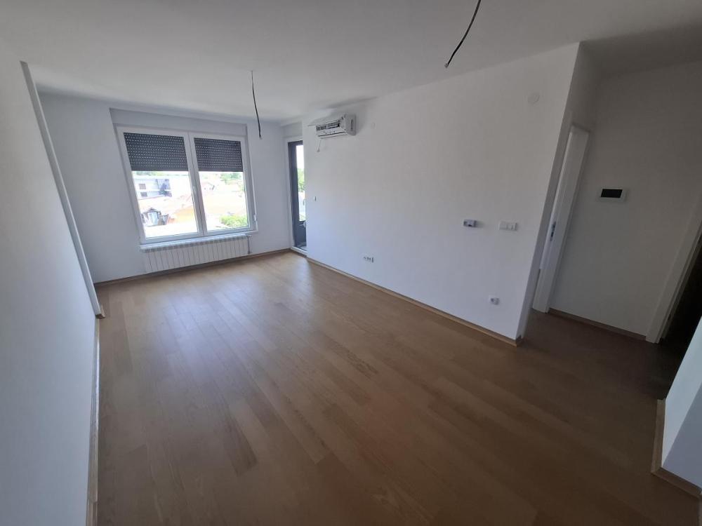 Slika 1 - Dvosoban stan za izdavanje, 42m2, 500€