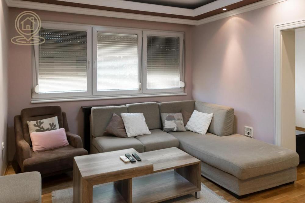 Glavna slika -Trosoban stan za izdavanje, 75m2, 850€