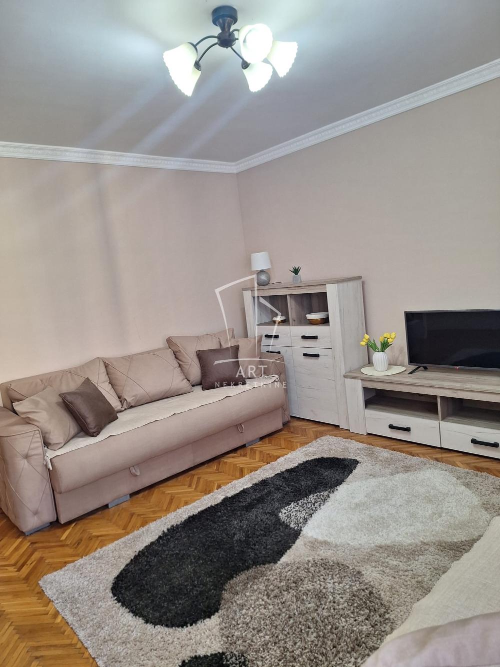 Slika 4 - Cara Nikolaja II, Dvosoban stan za izdavanje, 58m2, 700€