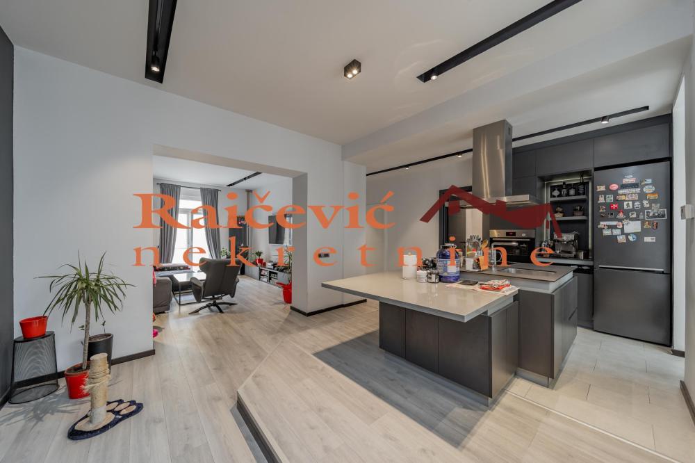 Slika 4 - Admirala Geprata, Trosoban stan na prodaju, 83m2, 330.000€