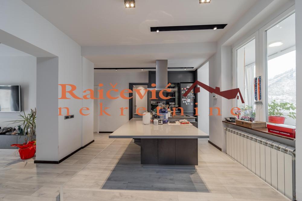 Slika 6 - Admirala Geprata, Trosoban stan na prodaju, 83m2, 330.000€