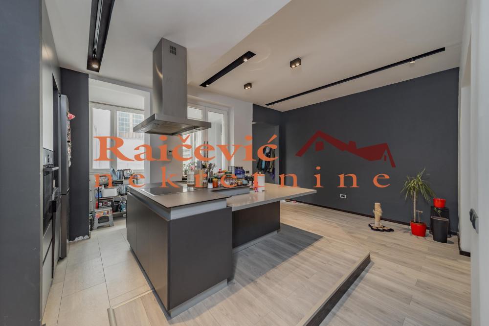 Slika 8 - Admirala Geprata, Trosoban stan na prodaju, 83m2, 330.000€