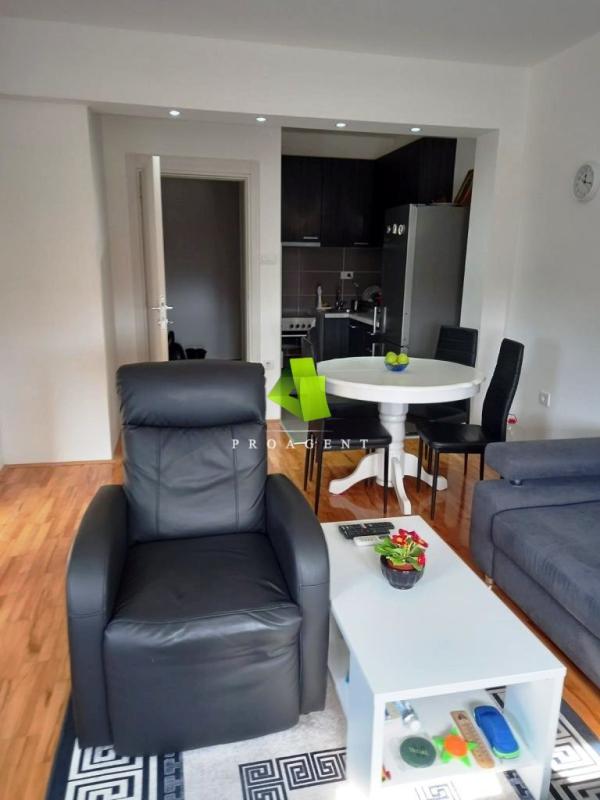 Slika 1 - Dvoiposoban stan na prodaju, 55m2, 120.000€