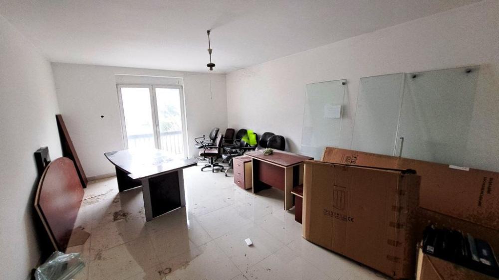 Slika 4 -  Lokal za izdavanje, 352m2, 2.400€