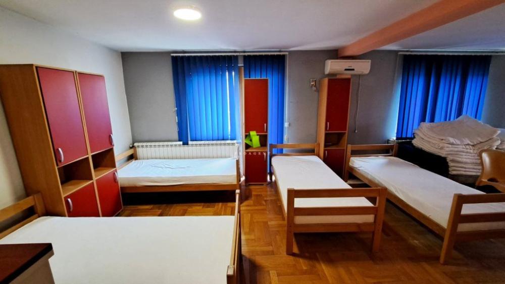 Slika 1 -  Lokal za izdavanje, 150m2, 1.100€