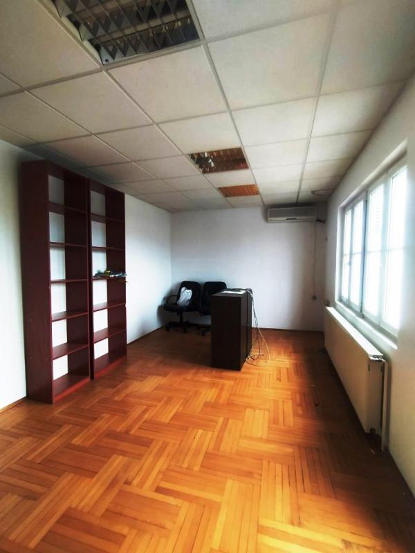 Slika 6 -  Lokal za izdavanje, 165m2, 900€