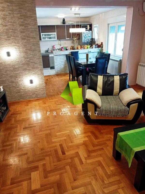 Slika 6 -  Kuća na prodaju, 270m2, 165.000€