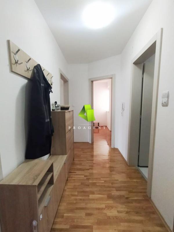 Slika 8 - Cara Dušana, Troiposoban stan za izdavanje, 80m2, 600€