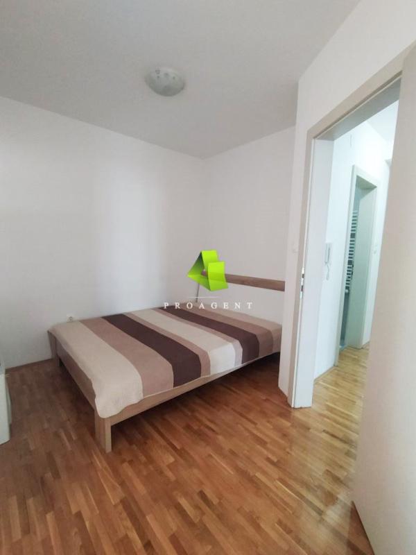 Slika 6 - Cara Dušana, Troiposoban stan za izdavanje, 80m2, 600€