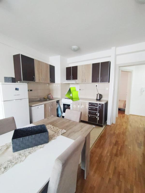 Slika 3 - Cara Dušana, Troiposoban stan za izdavanje, 80m2, 600€