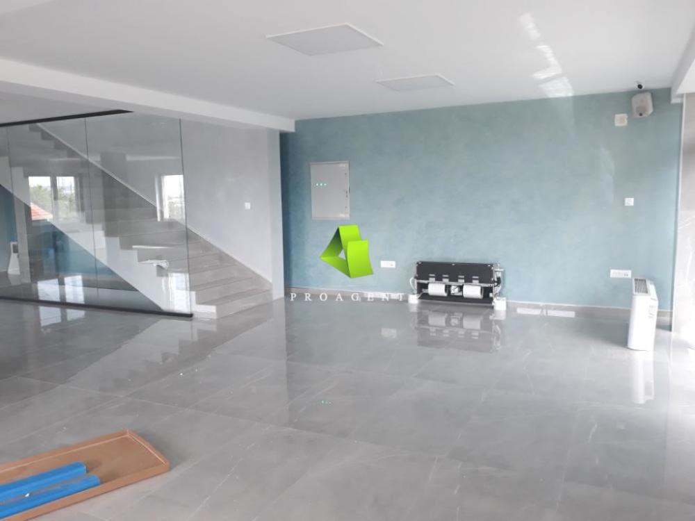 Slika 3 -  Lokal za izdavanje, 260m2, 2.600€