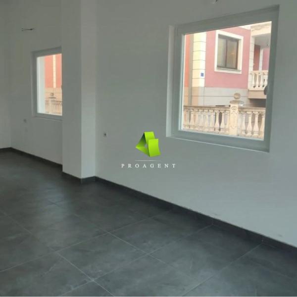 Slika 1 - Janisa Janulisa,  Lokal za izdavanje, 33m2, 500€