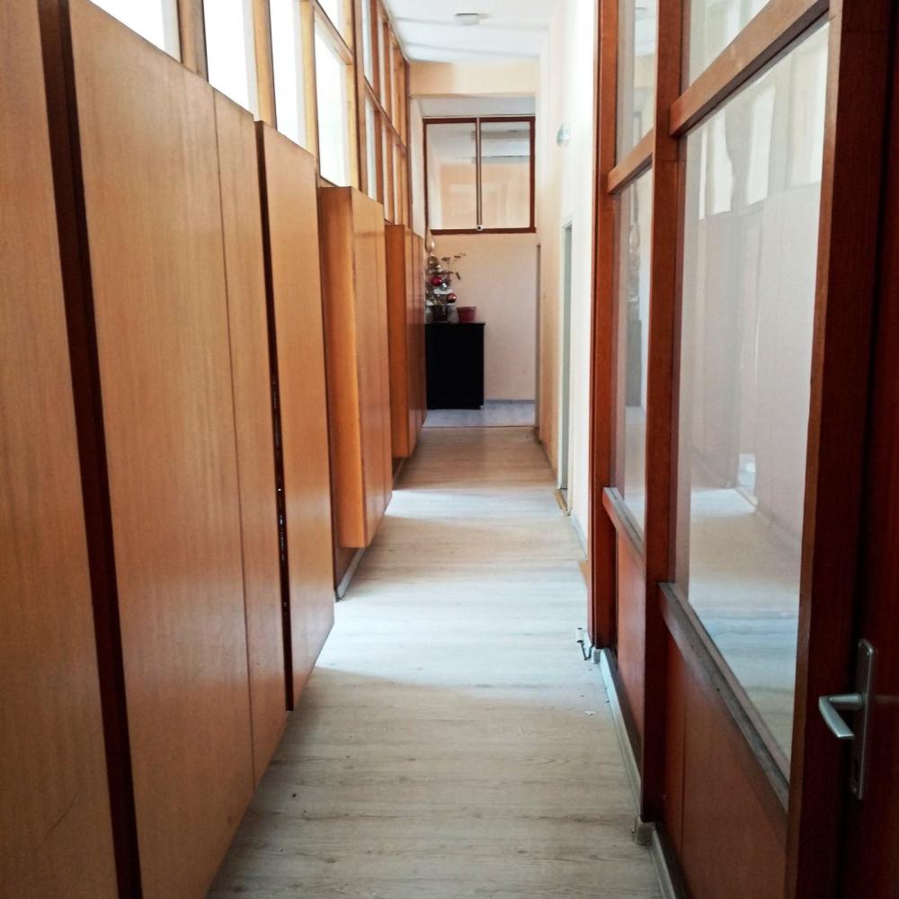 Slika 4 -  Lokal za izdavanje, 350m2, 2.500€