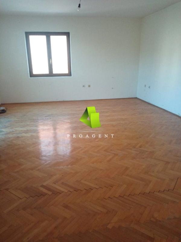 Slika 2 -  Lokal za izdavanje, 250m2, 500€