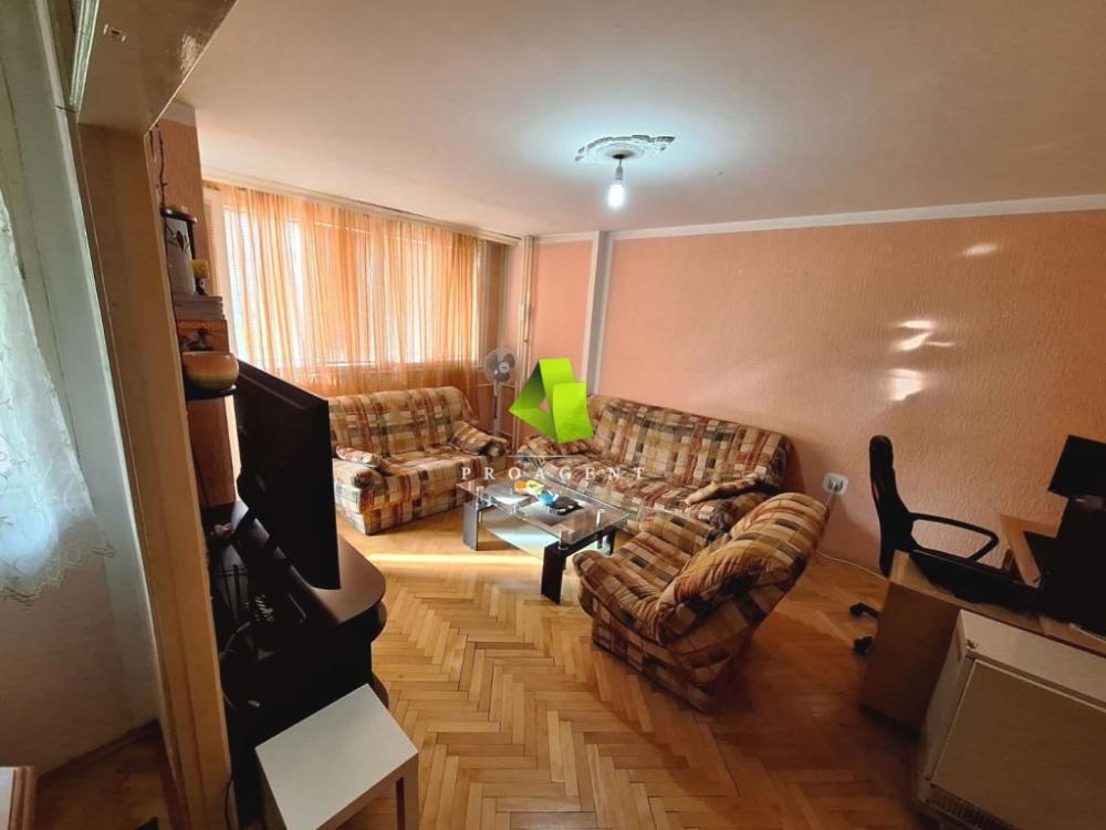 Slika 2 - Trosoban stan za izdavanje, 70m2, 400€