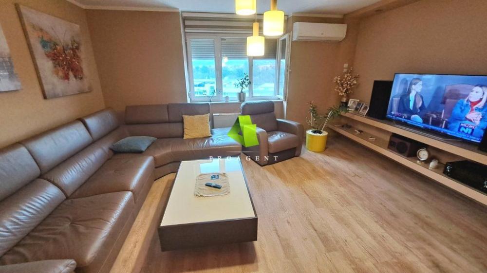 Glavna slika -Četvorosoban stan na prodaju, 106m2, 240.000€