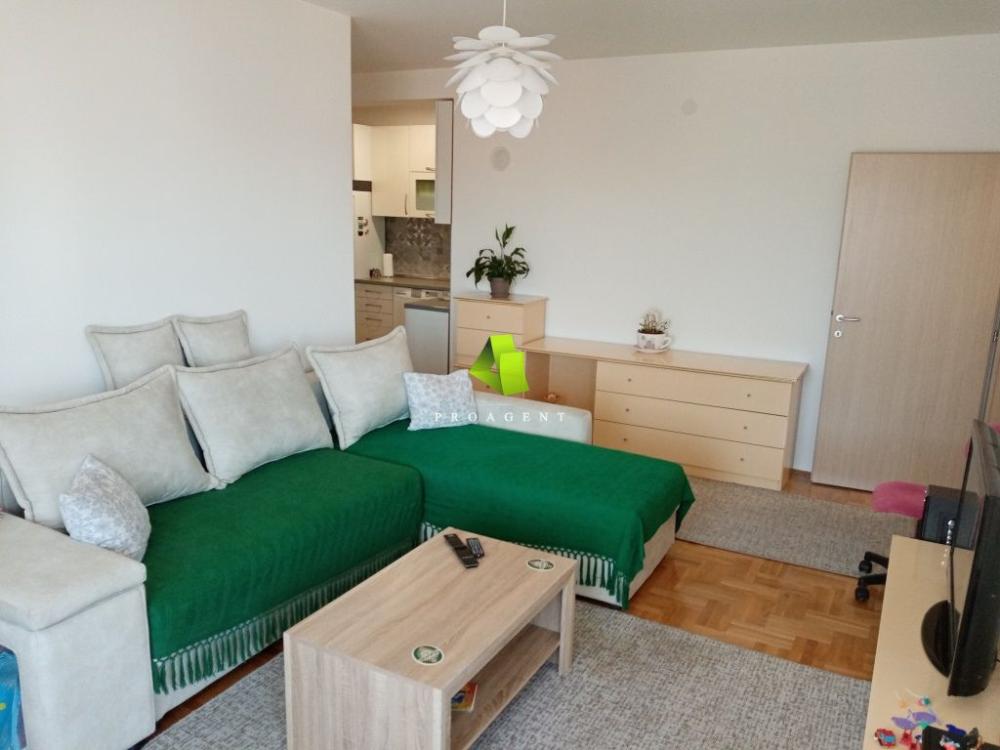 Slika 1 - Trosoban stan na prodaju, 72m2, 140.000€