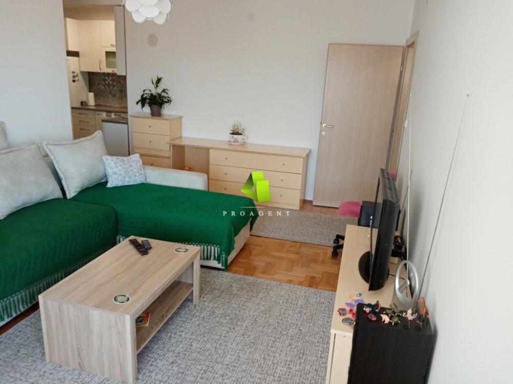 Glavna slika -Trosoban stan na prodaju, 72m2, 140.000€