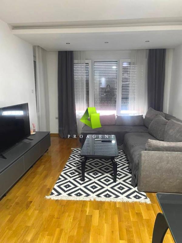 Slika 1 - Četvorosoban stan za izdavanje, 85m2, 700€