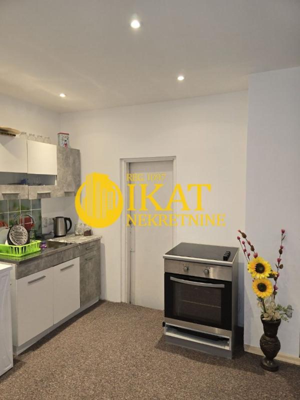 Slika 11 - Avalska,  Kuća na prodaju, 160m2, 145.000€