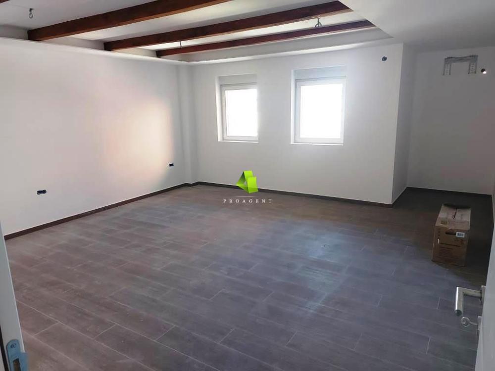 Slika 3 -  Lokal na prodaju, 310m2, 434.000€