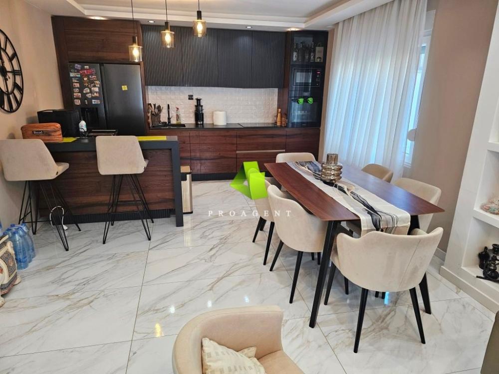 Glavna slika - Kuća na prodaju, 232m2, 350.000€