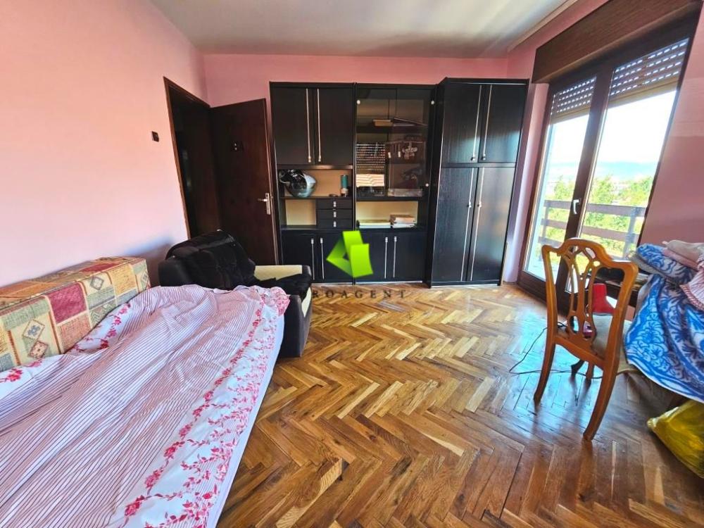 Slika 11 - Četvorosoban stan za izdavanje, 180m2, 600€