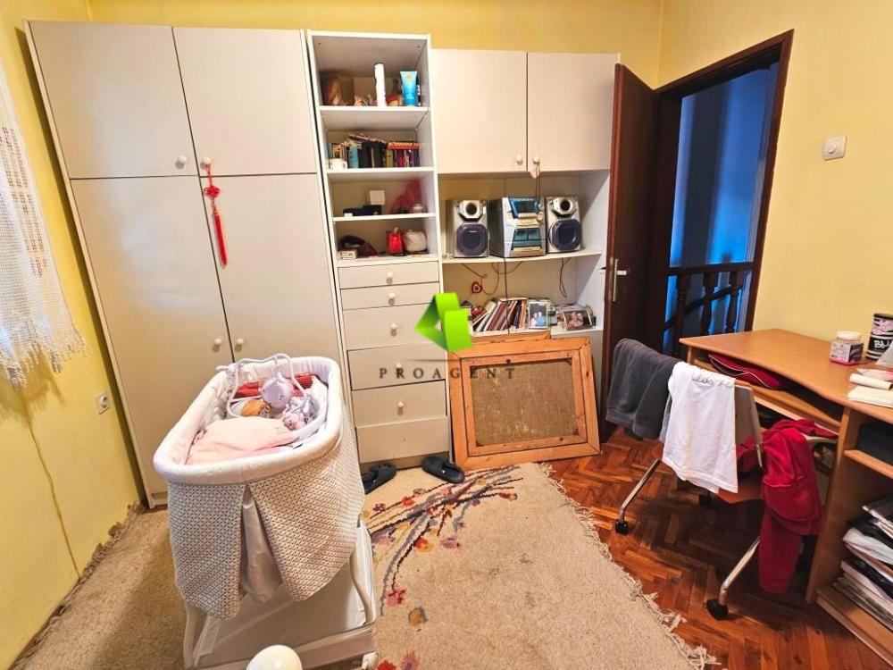 Slika 8 - Četvorosoban stan za izdavanje, 180m2, 600€