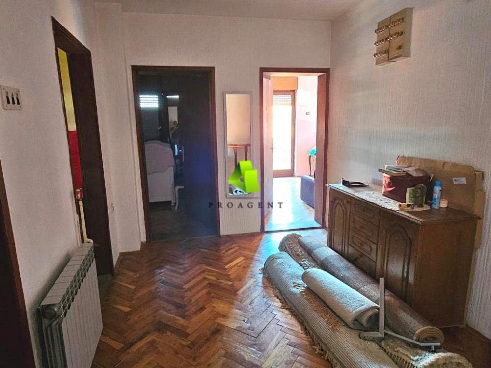 Slika 10 - Četvorosoban stan za izdavanje, 180m2, 600€