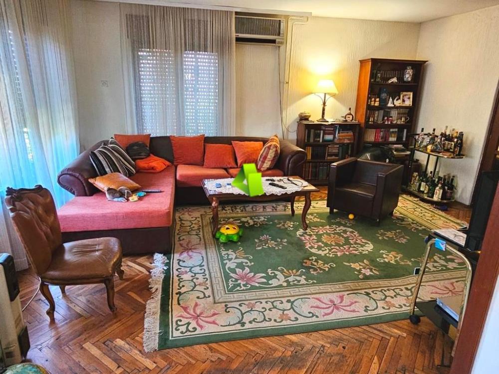 Glavna slika -Četvorosoban stan za izdavanje, 180m2, 600€