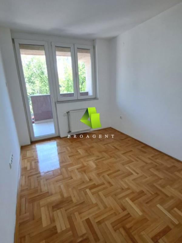 Slika 4 -  Lokal za izdavanje, 73m2, 450€