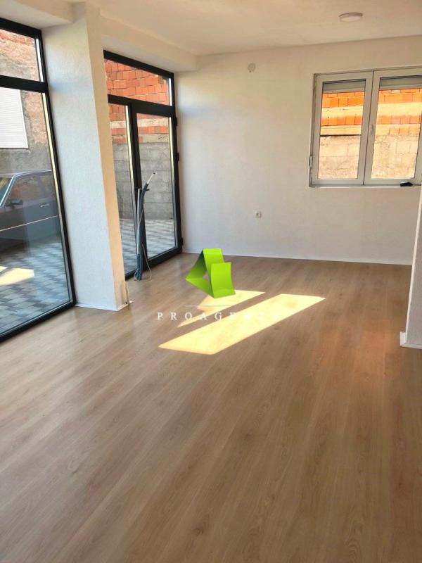 Slika 1 -  Lokal za izdavanje, 37m2, 300€