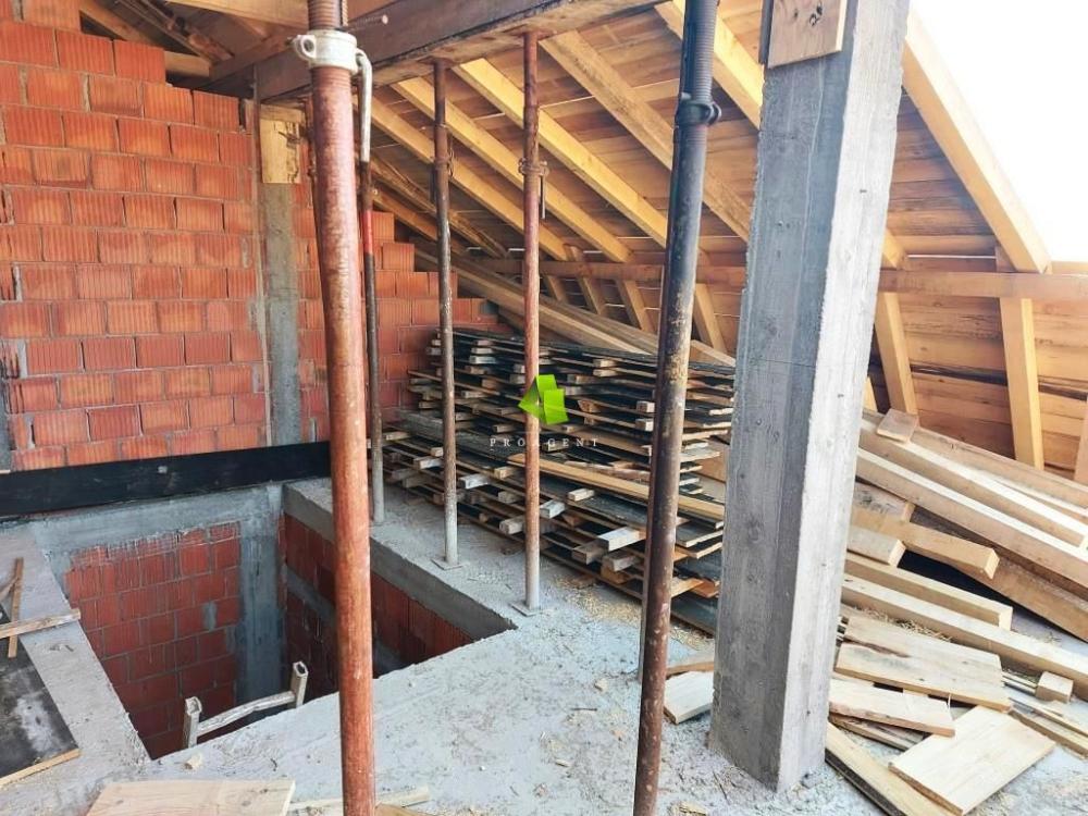 Slika 9 - Dvoiposoban stan na prodaju, 134m2, 135.000€