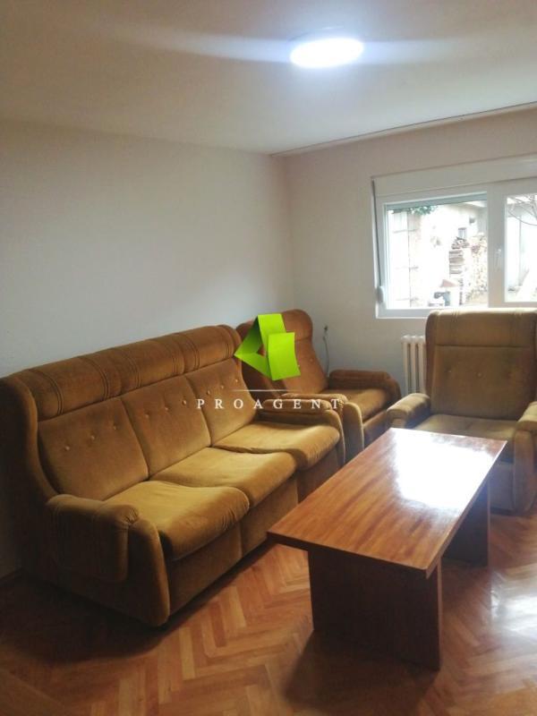 Glavna slika -Dvosoban stan za izdavanje, 60m2, 300€