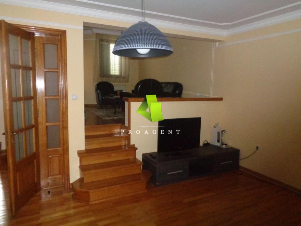 Slika 6 - Jesenjinova,  Kuća za izdavanje, 240m2, 1.100€