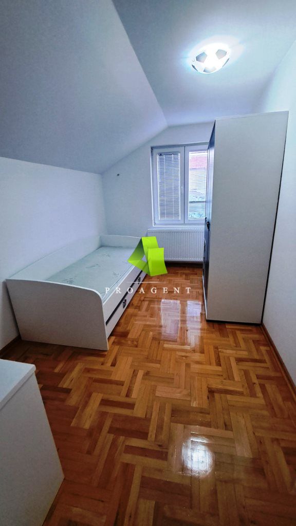 Slika 11 -  Kuća za izdavanje, 300m2, 2.000€